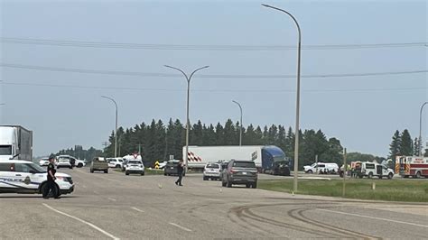 Premier, RCMP and health official to hold news conference about Manitoba bus crash